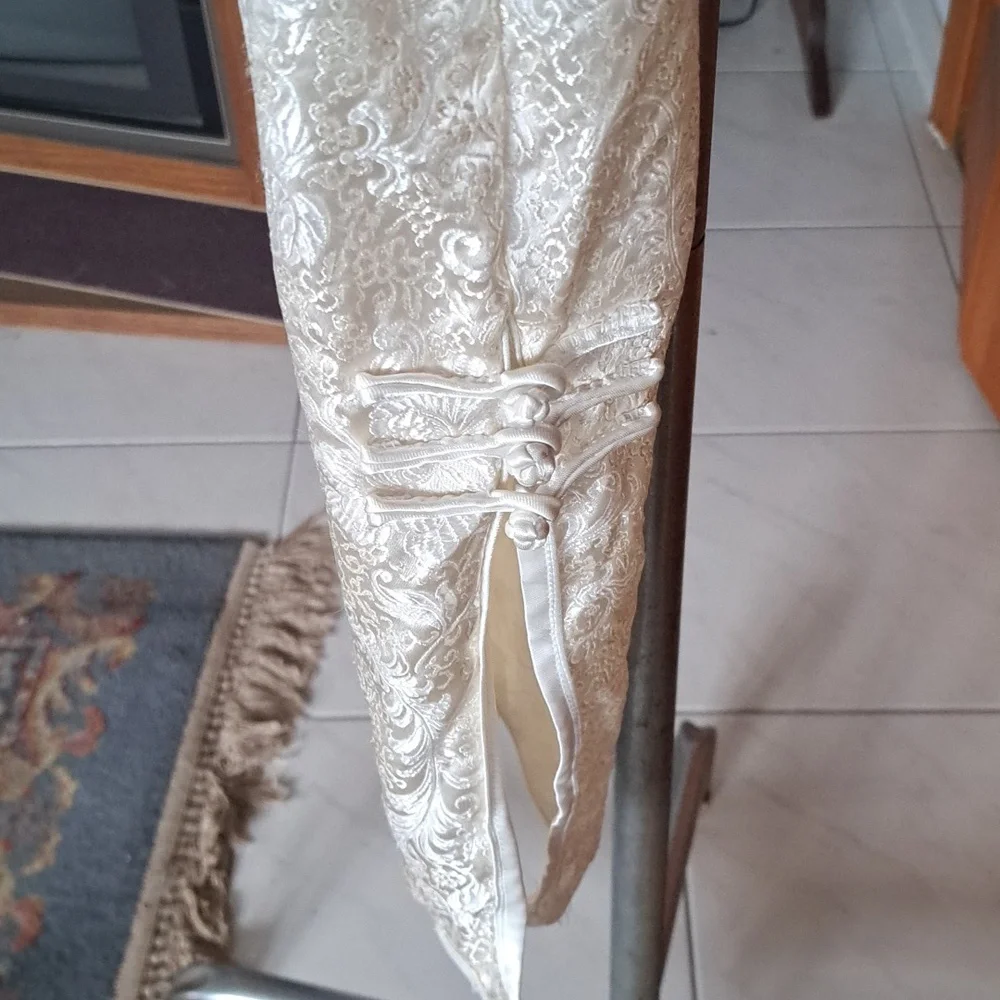 Off-white dress from China.  Size sm or X small - Picture 4 of 7